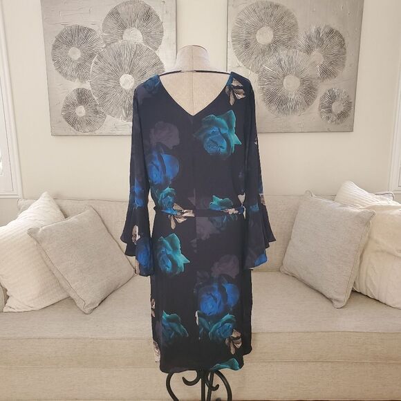 CITY CHIC | Bell Sleeve Tie-Waist Flora Shift Dress -[size 20, Black/Green/Blue] - Picture 8 of 13